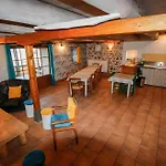 De La Pouciniere Nyaraló *