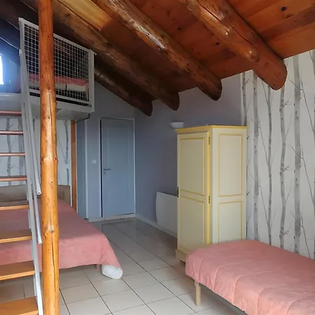 Holiday home De La Pouciniere Saint-Sauves-d'Auvergne