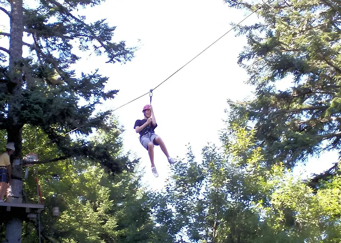 De La Pouciniere Saint-Sauves-d'Auvergne